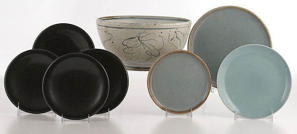 Russel Wright and California Pottery, Plus : Russel Wright and California Pottery, Plus American, a group of four Highlights bread plates by Russel Wright, one Iroquois plate by Wright, two plates by California, and a stoneware serving bowl by