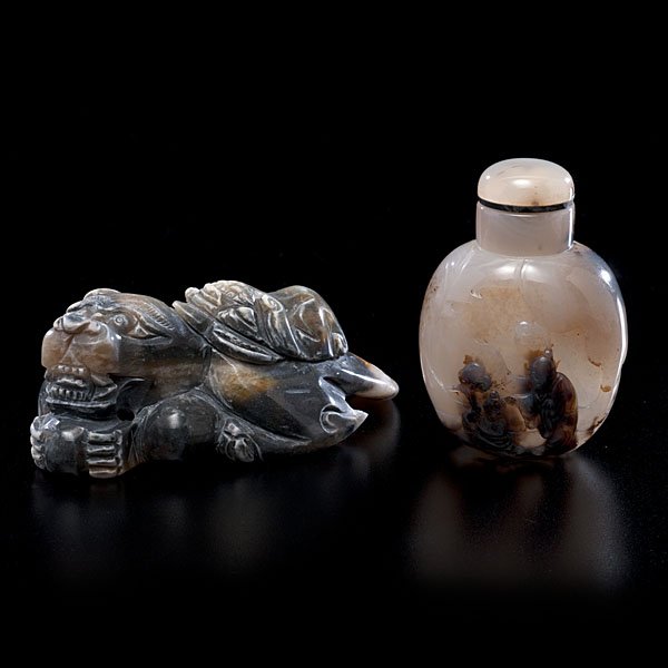 Chinese Agate Snuff Bottle and Carving : Chinese Agate Snuff Bottle and Carving Each 20th century. Including a relief carved agate sniff bottle and a mythical beast; largest lg. 4.5 in.