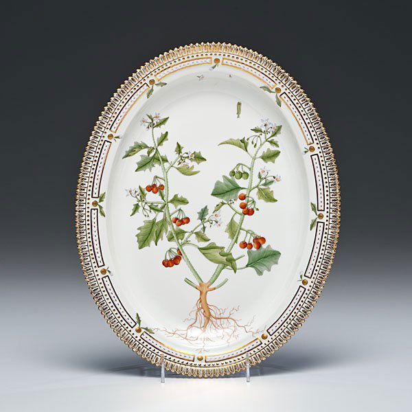 Royal Copenhagen Flora Danica Platter : Danish, 1962. A Royal Copenhagen platter from the Flora Danica series, designed with a finely painted study of solanum miniatum bernh. Piece is marked on base with 20/3517, ccx, hmt, genius and speci