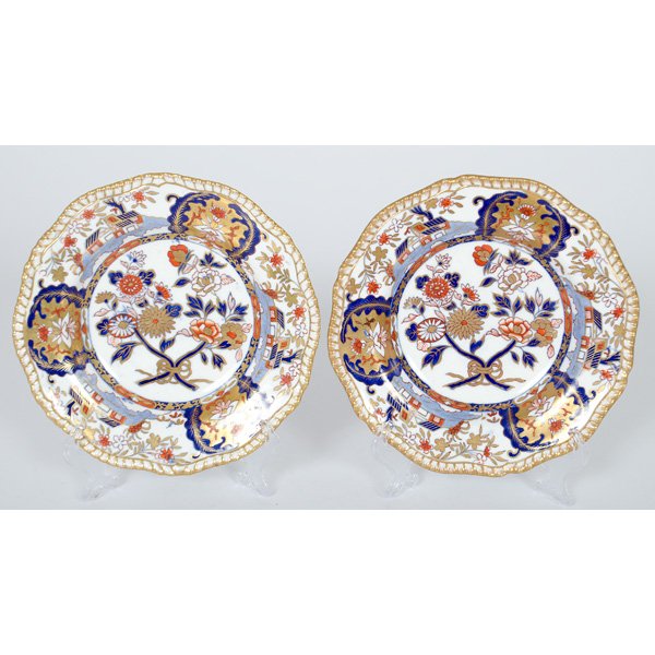 Spode Imari Pattern Plates : English, 19th century. A pair of Spode Imari pattern plates, marked Spode / 3955 to underside; dia. 8.25 in.