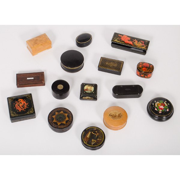 Lacquer and Wood Tobacco and Trinket Boxes : Lacquer and Wood Tobacco and Trinket Boxes 19th-20th century. A collection of fifteen lacquer and wood tobacco and trinket boxes; largest lg. 4.75 in.