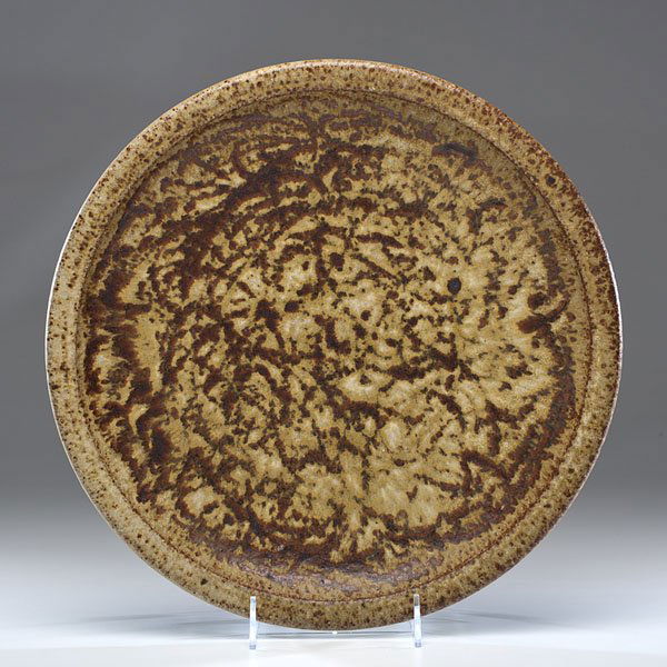 David Shaner (1934-2002; USA) : David Shaner (1934-2002; USA) Platter ca 1960 ht. 2.5, dia. 16.75 in. Artist signature on base.