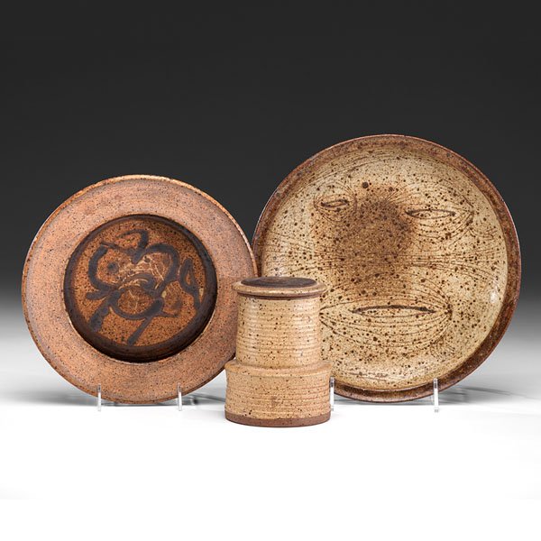 Val Cushing (1931-2013, USA) : Val Cushing (1931-2013, USA) Three Works ca 1965-70 Stoneware Jar, ht. 6, dia. 4.75 in. Platter, ht. 2.5, dia. 12.5 in. Bowl, ht. 1.5, dia. 10.5 in. Each with artist's signature on base.