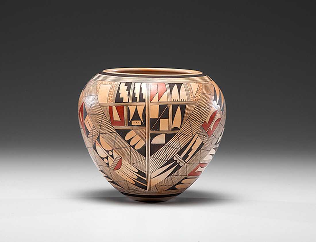 Rondina Huma (Hopi, b. 1947) Bowl : Rondina Huma (Hopi, b. 1947) Bowl expertly designed with bands of fine lines which extend from rim to base; bands are surrounded with a variety of wing and feather motifs; signed on base, height 7