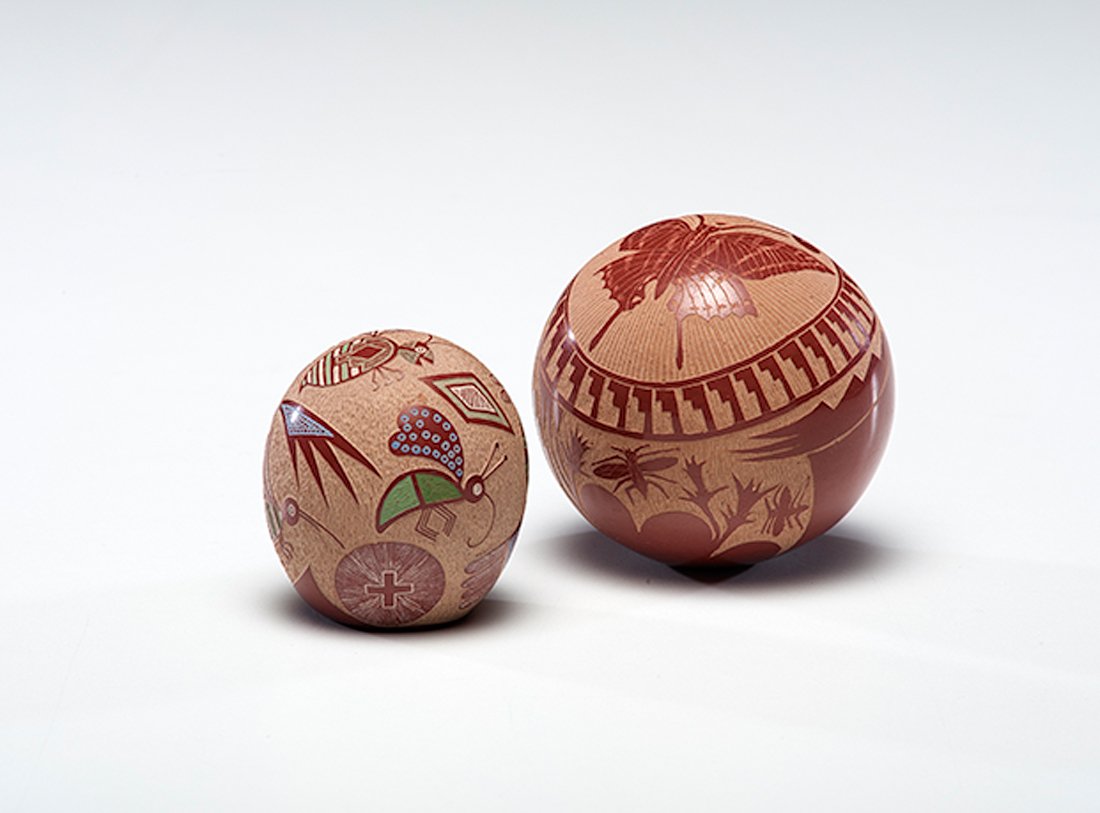 Grace Medicine Flower (b. 1938) and Joseph Lonewolf (b.: Grace Medicine Flower (b. 1938) and Joseph Lonewolf (b. 1932) Santa Clara Seed Jars lot of 2, including a spherical jar by Grace Medicine Flower with fine sgraffito decorations of a butterfly and in