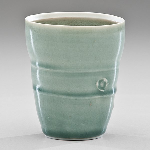 Edmund de Waal (1964; Britain) : Edmund de Waal (1964; Britain) Sensual Celadon Vessel ca 1999 Porcelain; ht. 4, dia 3.5 in. Unsigned De Waal has had major interventions in museums and public collections including, Waddesdon Man