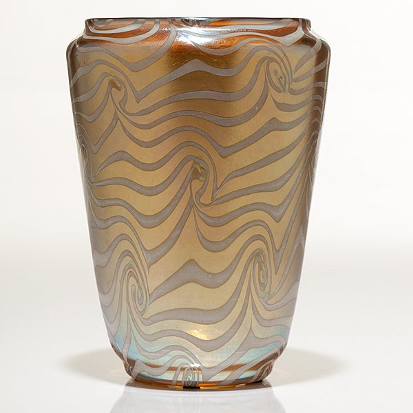 Durand King Tut Vase : Durand King Tut Vase American, first quarter 20th century. A Durand vase in a gold iridescent "king tut" pattern. Underside marked Durand 1970-8; ht. 8 in.
