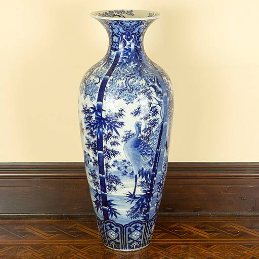 Chinese Porcelain Blue and White Floor Vase Nov 15, 2014 Cowan's