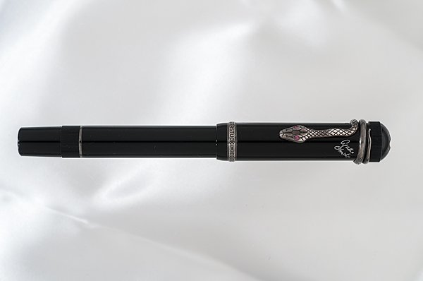 Montblanc Agatha Christie Limited Edition Fountain Pen : Montblanc Agatha Christie Limited Edition Fountain Pen The Montblanc Agatha Christie is modeled after a Montblanc fountain pen from the 1920s, a reference to the year when her first novel, "The Myst