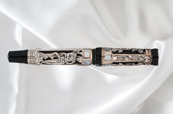 Montegrappa Aphrodite Limited Edition Fountain Pen : Montegrappa Aphrodite Limited Edition Fountain Pen Montegrappa 1997 Aphrodite Limited Edition fountain pen. Number 0510 of 1912. Heavy solid silver overlay of architecture and reliefs of Venus with 
