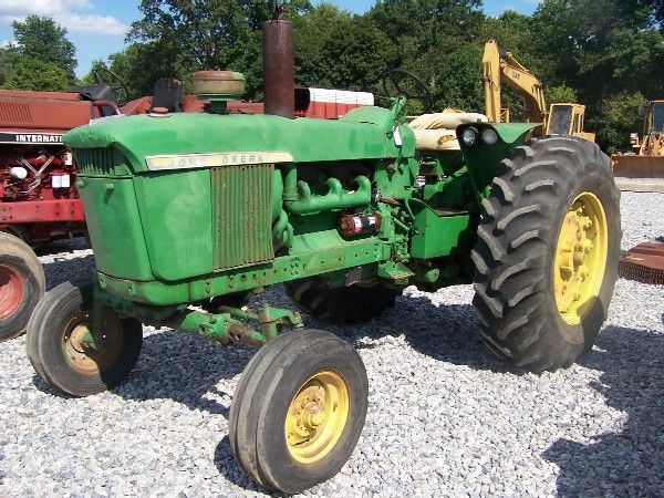JOHN DEERE 4020 DIESEL FARM TRACTOR POWER SHIFT!: Tractor runs and operates as it should. We checked it out and everything seems to work. This tractor comes with 2wd, Power Steering, Cat 1 3pt, Standard 540 or 1000 shaft, 1 remote, Power Shift, Shows