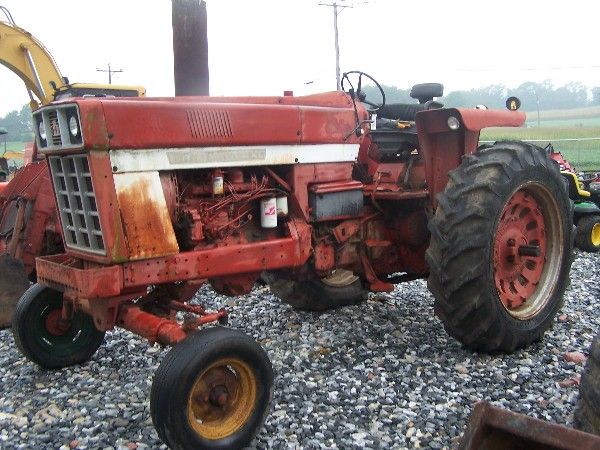 International 766 Farm Tractor!! - 2