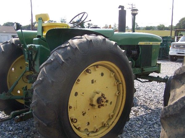 NICE JOHN DEERE 4020 FARM TRACTOR!!: Hard to find John Deere 4020 Gas Powershift!! This tractor is consigned in for a local dealer who has owner this tractor for about 10 years. The tractor has been workin gon his farm. This tractor coes