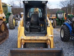 Gehl CTL60 Track Skid Steer Loader 700 hours Nice