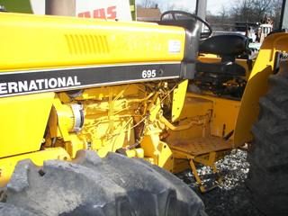 Case-IH 695 4x4 Tractor 1354 hours Nice!! - 4