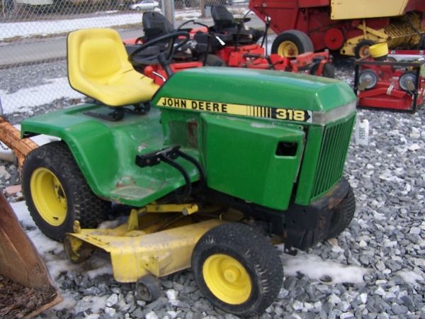 John Deere 318 L & G Tractor w/ mower: John Deere 318 L & G tractor w/ Mower. 50" Deck 1128 hrs., Power Steering, runs good. Ser #10995 Tag#30552 This is an ABSOLUTE AUCTION. WHICH MEANS ALL ITEMS SELLS IRREGARDLESS OF PRICE!!! This is a d