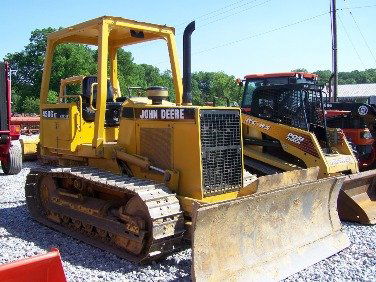 John Deere 450G LT Series 4 Crawler Dozer!: Machine runs and operates great. This unit appears to be a well serviced machine ready to go to work. After looking it over the only thing I can fault the machine for is the sprockets are a little wor