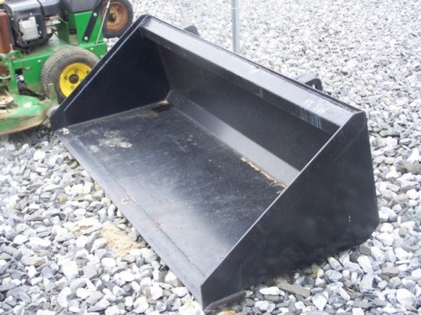 John Deere 72" Quick Attach Bucket for Tractors - 2