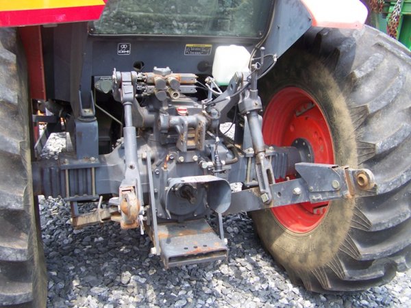 Kubota M9000 4x4 Tractor Loader with Cab - 5