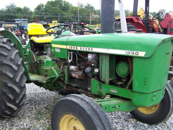 1975 John Deere 1530 Tractor - 10