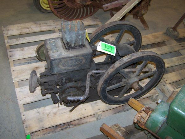 Arco 1 1/2 Horsepower Antique Hit Miss Engine: This is a ARCO 1 1/2 horsepower hit and miss gas engine. ****This is an off site auction that will be held at J.C Cochran Auctioneers & Associates located at 7704 Mapleville Road, Boonsboro, MD 21713*