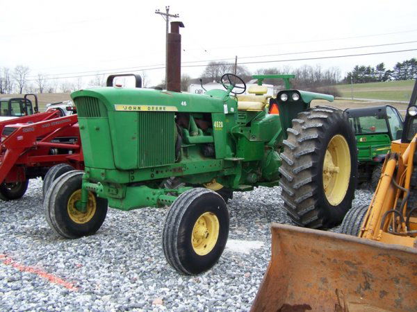 1969 John Deere 4520 Diesel Farm Tractor, Syncro: This is a very nice 1969 John Deere 4520 diesel farm tractor. This tractor came off a local farm, the owner was selling it because he was getting a divorce. This tractor shows 25 hours and is powered