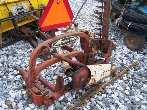 New Idea 7' 3pt Sickle Bar Mower for Tractors - 3