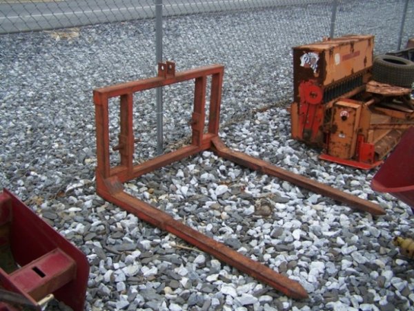 Silveredge 3pt Bale Carrier Attachment for Tractor