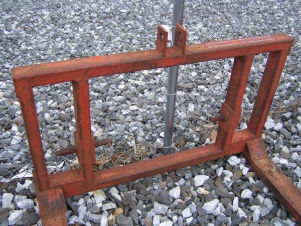 Silveredge 3pt Bale Carrier Attachment for Tractor - 2