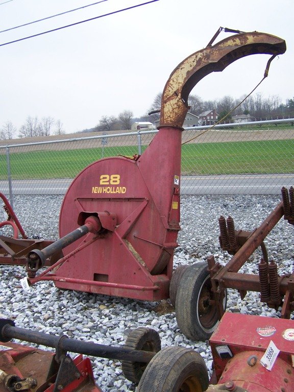 New Holland 28 Pull Type Silage Blower for Tractor - 2