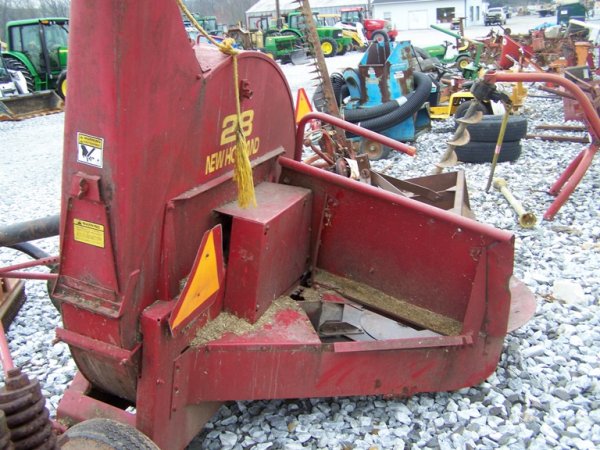 New Holland 28 Pull Type Silage Blower for Tractor - 6