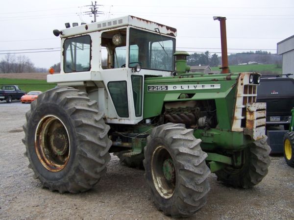 1974 Oliver 2255 4x4 Farm Tractor with Cab, NICE