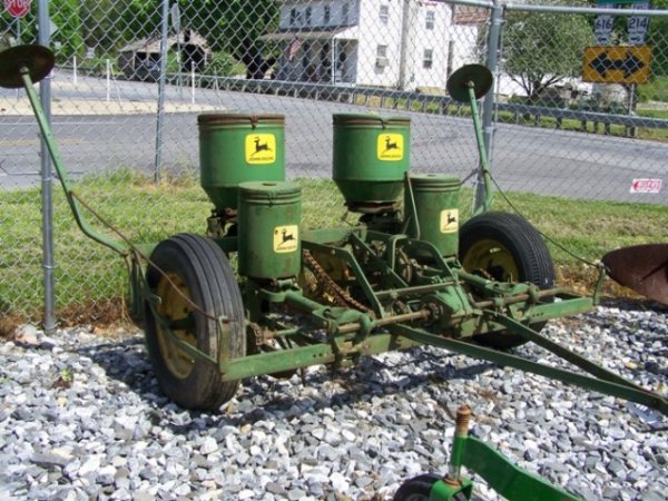 John Deere 290 3pt Corn Planter for Tractors - 2
