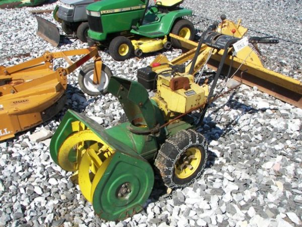 John Deere 826 Self Propelled Snow Blower - 2