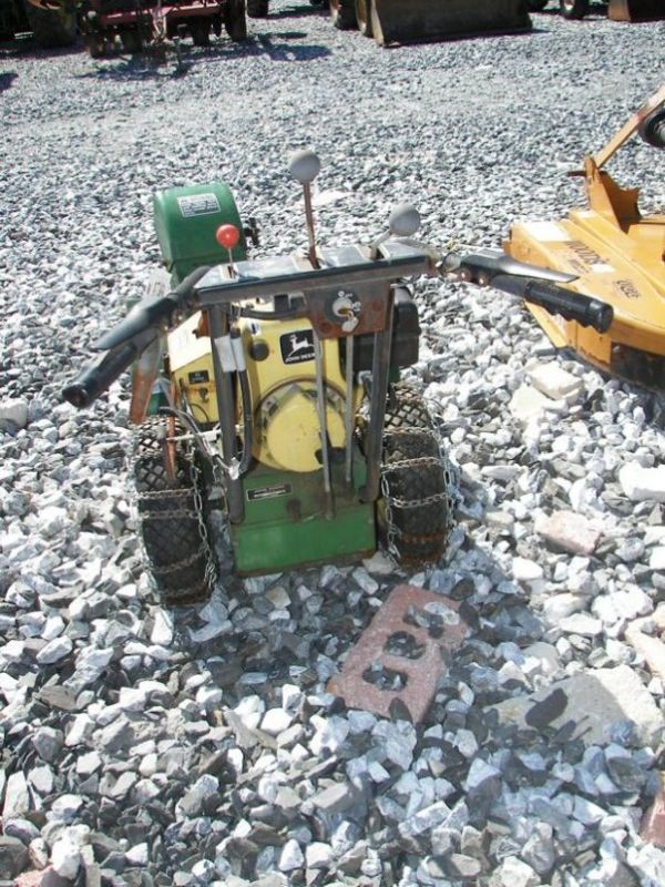 John Deere 826 Self Propelled Snow Blower - 3