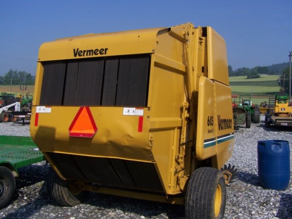 Vermeer 605 Series K Round Baler for Tractors - 4