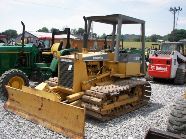 Komatsu D21P Crawler Dozer with Pyramid Tracks - 2