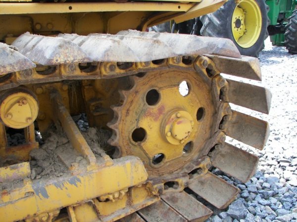 Komatsu D21P Crawler Dozer with Pyramid Tracks - 4