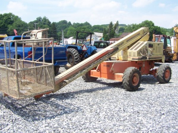JLG 40H 40' 4x4 Manlift, 500 Lbs Lift Cap - 3
