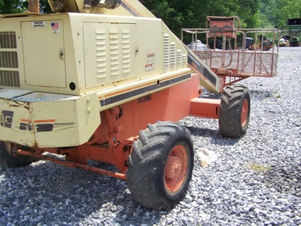 JLG 40H 40' 4x4 Manlift, 500 Lbs Lift Cap - 7