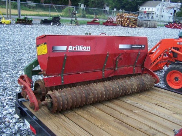 Brillion Landscape 64 3pt Packer Seeder for Tracto - 3