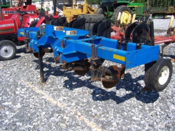 DMI 4 Shank 3pt Hd Ripper for Tractors, Auto Reset