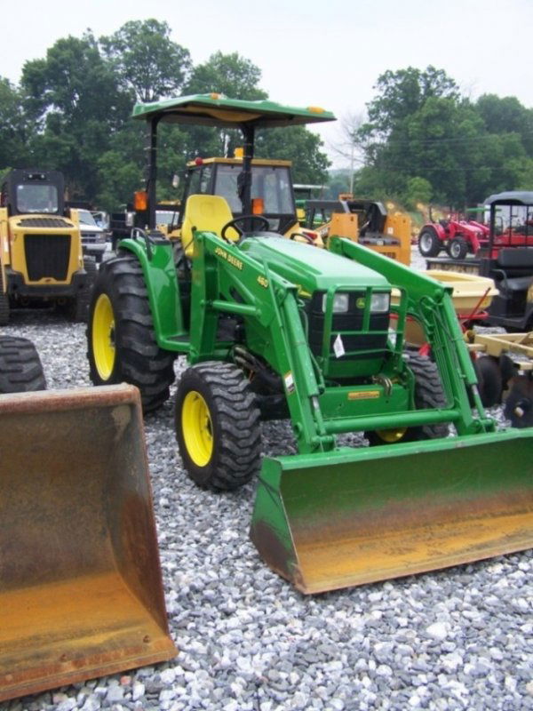 147 2002 John Deere 4710 Compact Tractor with Loader Aug 11, 2008