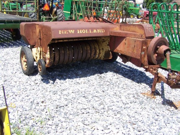 New Holland 268 Square Baler for Tractors
