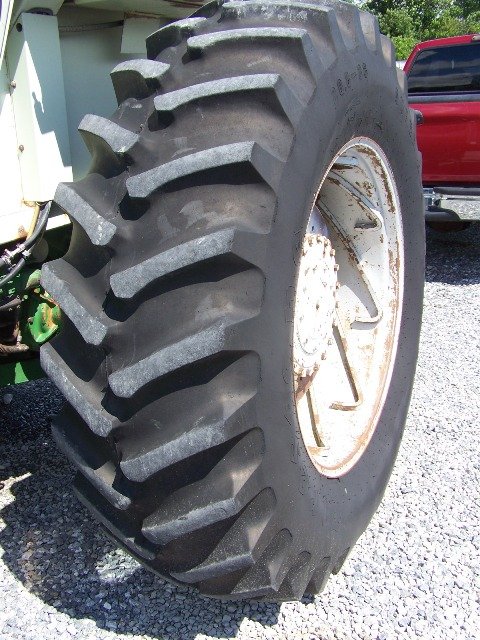 Nice Original Oliver 2255 Farm Tractor with Cab - 6