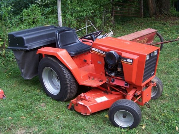 1988 Ingersoll 444 Garden Tractor with Bagger - 3