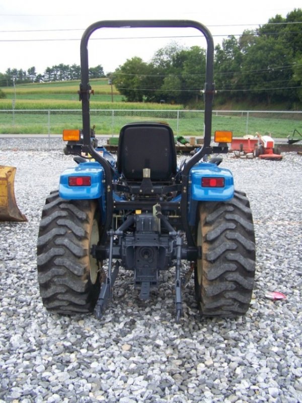 New Holland TC33D 4x4 Compact Loader Tractor - 4