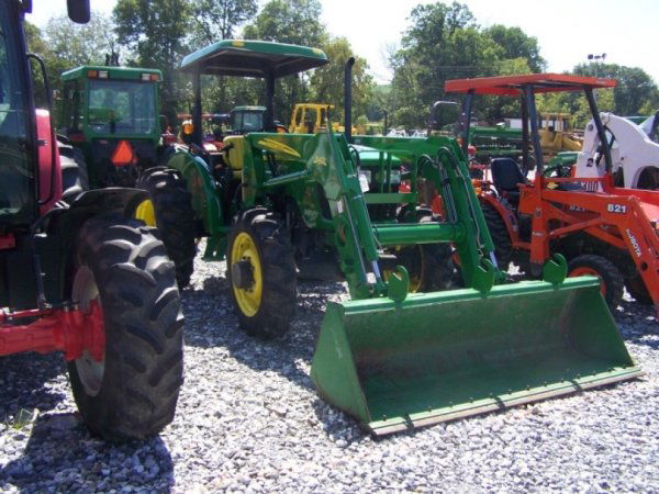 John Deere 5325 4x4 Farm Tractor With Loader Sep 08 08 G W Mcgrew Auction Company Inc In Pa