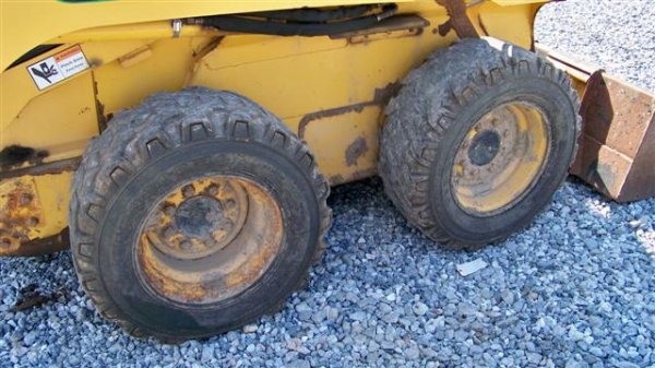 2000 John Deere 250 Skid Steer Loader, OROPS - 6