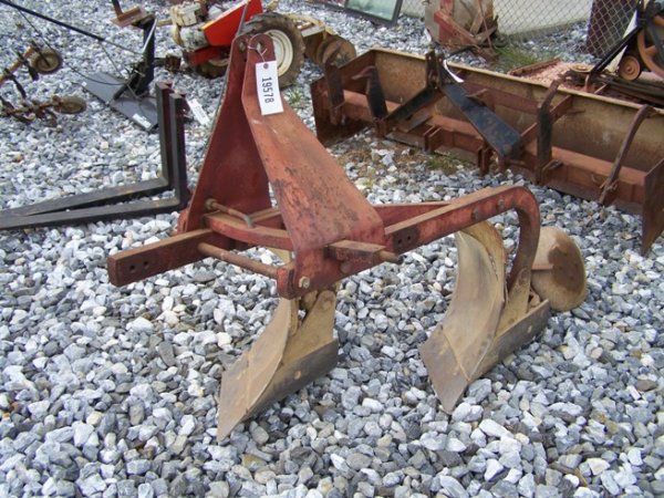 Dearborn 10-156 3pt 2 Bottom Plow for Tractors - 2